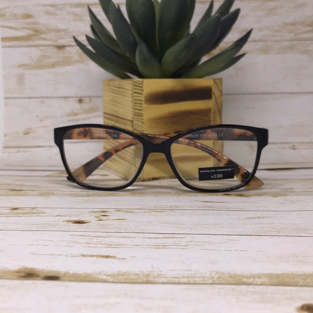 Marilyn Monroe Reading Glasses  Readers 2.00